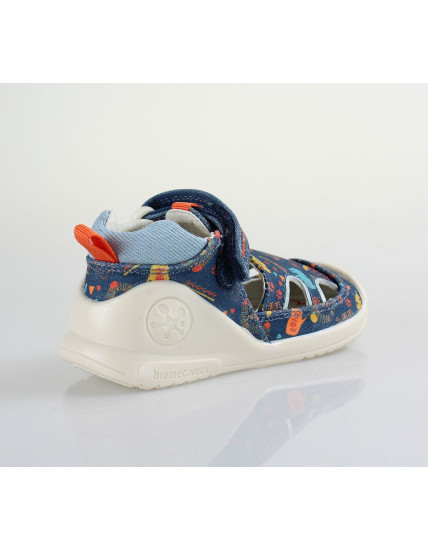 Sandals for Boy Biomecanics